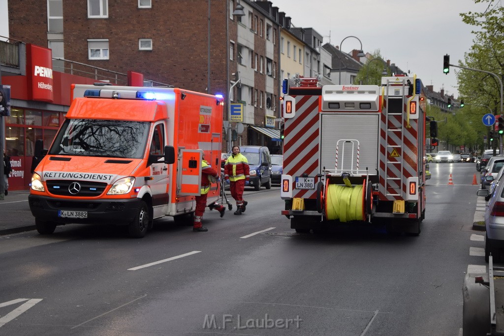 Feuer 1 Koeln Hoehenberg Olpenerstr P29.JPG - Miklos Laubert